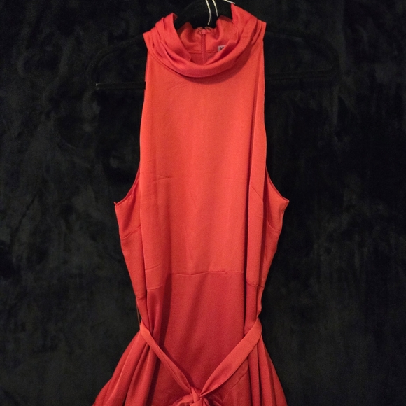 Vincent camuto halter neck maxi dress with asymmetrical hem - Picture 5 of 11